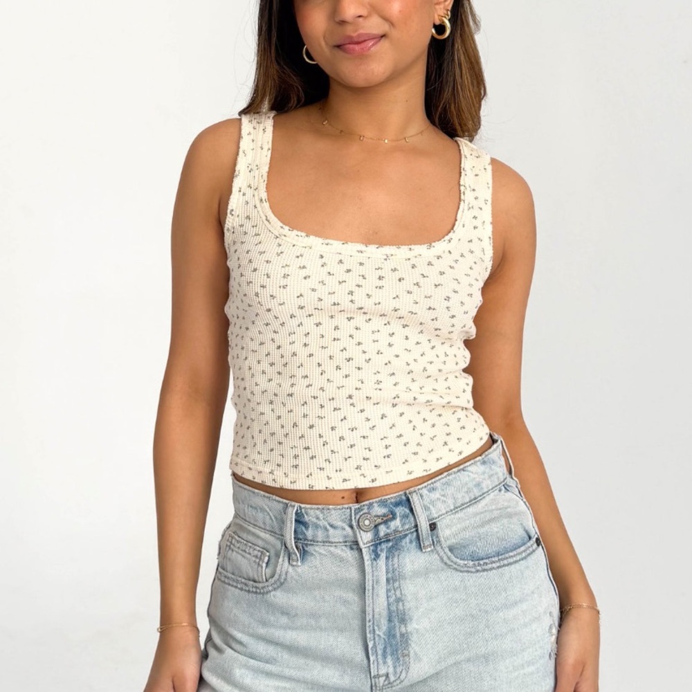 DAISY TANK
